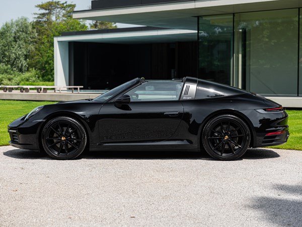 PORSCHE 992.1 TARGA 4